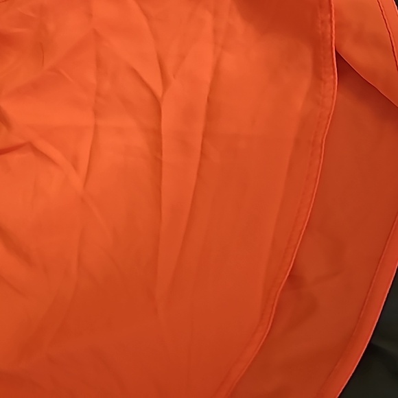 Old Navy active shorts. Size 2x bright orange color. - Picture 2 of 5